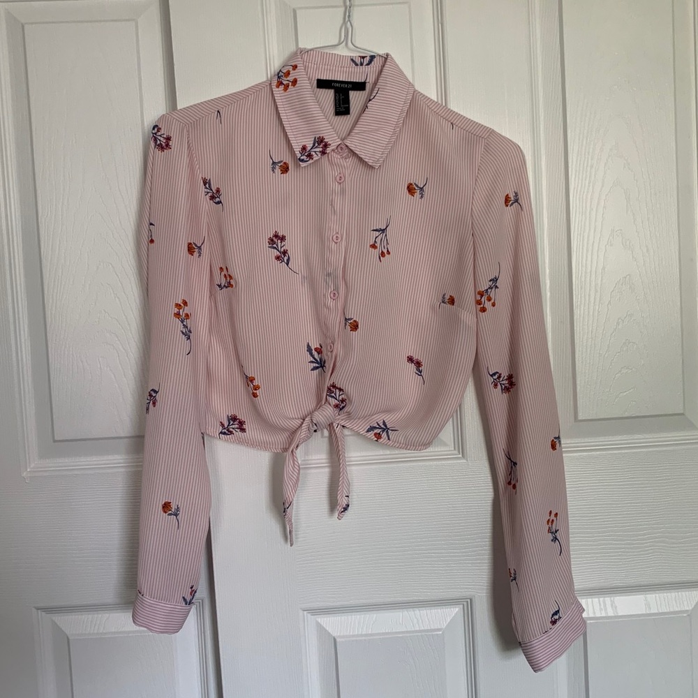 Forever21 Women’s Floral Button Down Blouse